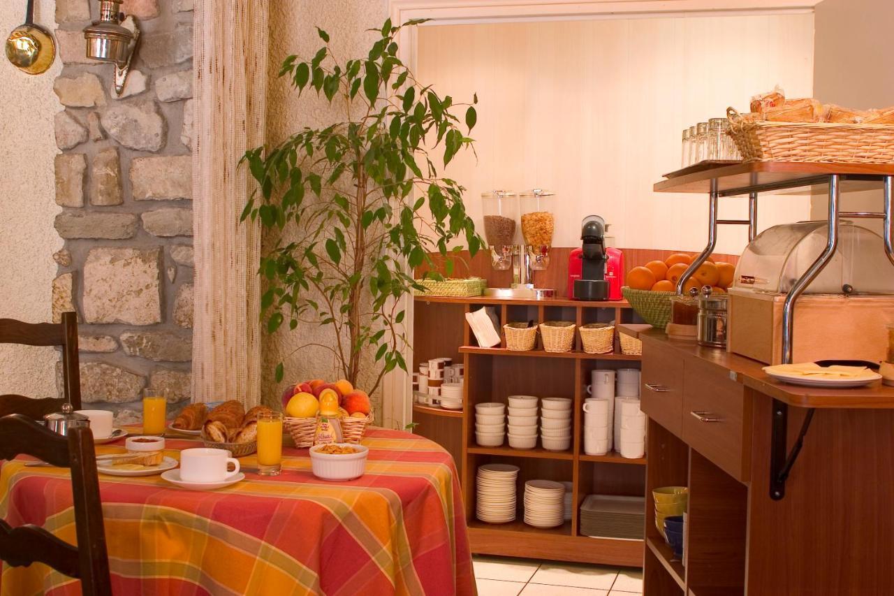 Hotel Le Commerce Mirepoix  Bagian luar foto