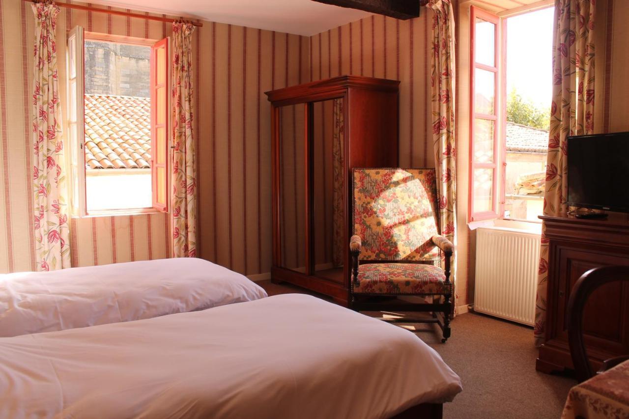 Hotel Le Commerce Mirepoix  Bagian luar foto