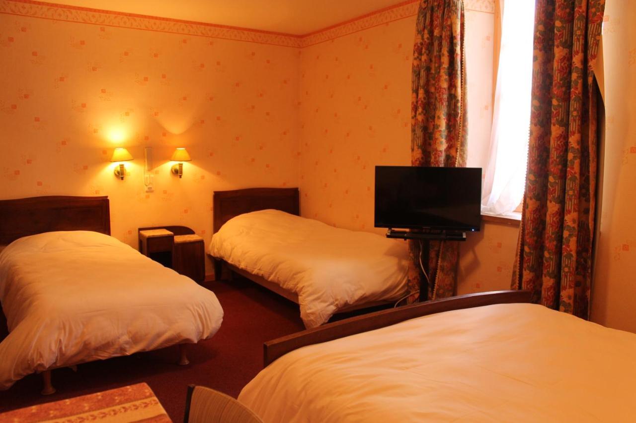 Hotel Le Commerce Mirepoix  Bagian luar foto